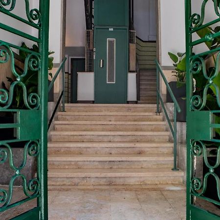 Succeed Campo Pequeno Guest House Lisbon Exterior photo